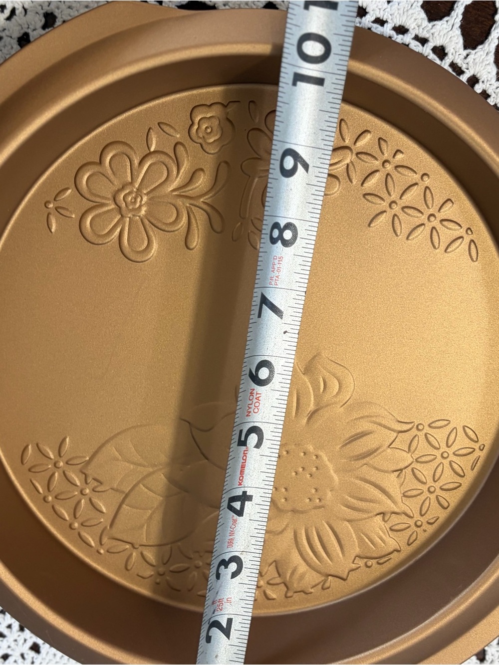 Gibson Country Kitchen Non-Stick Steel Floral Embossed 4-Piece Bakeware Set New - Picture 13 of 16